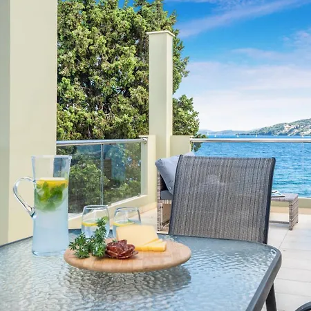 Agni 公寓式酒店 4*